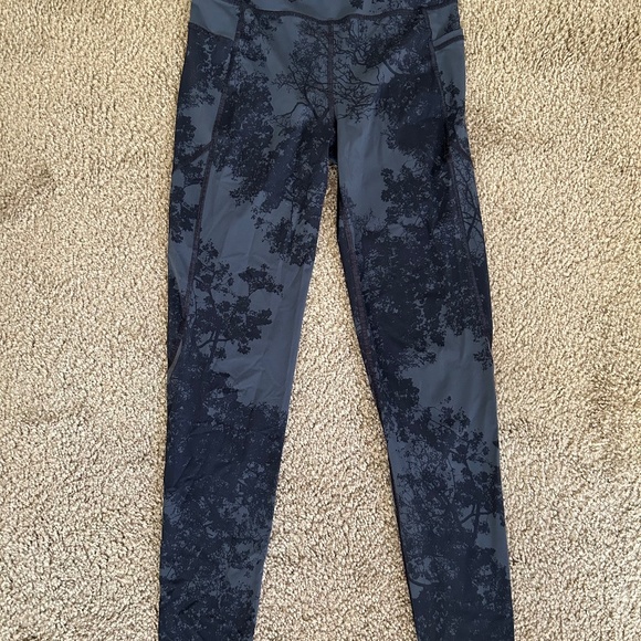 Sweaty Betty Leggings - Picture 1 of 3